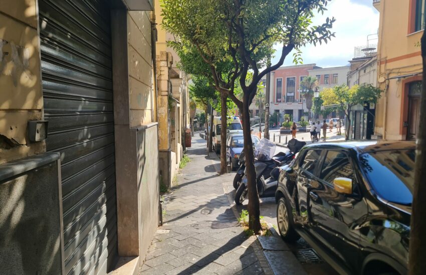 Ampio locale Salerno Centro